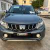 Mitsubishi L200 pickup 2018 thumb 9