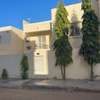 VILLA R+1 à Vendre  253 mètre carré Cité Al bazar Zac mbaw thumb 7