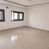 Appartement haut standing aux Almadies thumb 8