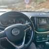 2017 jeep Cherokee en tres bon état thumb 2