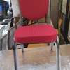 Chaise banquet rouge rembourrée dossier arrondi thumb 4