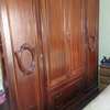 Armoire bois massif 4 portes 2 tiroirs grande capacité thumb 1