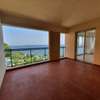 Bel appartement sur Corniche Plateau thumb 5