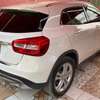 Mercedes Benz GLA 250 thumb 2