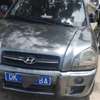 Hyundai voiture compacte gris métallisé économique thumb 2