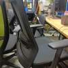 Chaise de bureau ergonomique noire réglable et confortable thumb 1