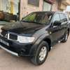 Mitsubishi pajero thumb 7