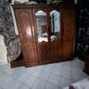 Chambre à couche Double lit avec Armoire et commode A VENDRE thumb 1