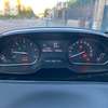 Peugeot 208 sous douane thumb 3