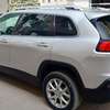 Jeep Cherokee bon état thumb 6