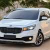 KIA CARNAVAL  2016 thumb 2