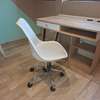 CHAISE BLANCHE AVEC ROUES thumb 1
