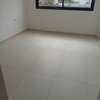 Appartement vue sur la Rte du King Fahd thumb 10