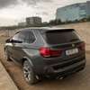 Voiture BMWX5 à vendre thumb 3