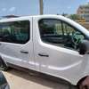 Ambulance Renault Trafic Année 2015 (URGENT) thumb 2