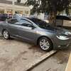 Chrysler 200 thumb 2