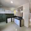 Appartement f3 de 2 chambres et salon aux mamelles thumb 6