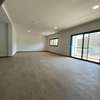 F4 neuf à louer au point e 204 m² thumb 13