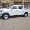 Toyota Hilux Diesel 4x4 Blanc Robustesse thumb 2
