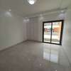 Appartement F4 à louer aux Mamelles cité Mbackiyou Faye thumb 6