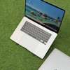 MacBook Pro 16 pouces thumb 1