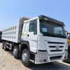 CAMION BENNE SINOTRUK HOWO 8x4 thumb 0