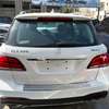 Mercedes GLE 400 2016 SUV blanc spacieux performant thumb 5