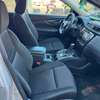 Je vend ma Nissan rogue 2017 automatique essence thumb 4