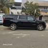 Chevrolet SUBURBAN thumb 0