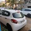 Peugeot 208 thumb 0