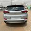 Hyundai Tucson SUV blanc spacieux polyvalent thumb 5