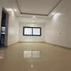 Appartement moderne lumineux avec grandes baies vitrées thumb 1