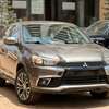 Mitsubishi outlander thumb 2