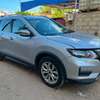 Je vend ma Nissan rogue 2017 automatique essence thumb 6
