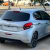 Peugeot 208 2016 thumb 3