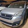 Peugeot partener 2017 thumb 4