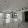 APPARTEMENT A LOUER A ZONE DE RECASEMENT NGOR ALMADIES thumb 8