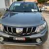 Mitsubishi L200 pickup 2018 thumb 0