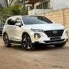 Hyundai Santa Fe SUV blanc spacieux et performant thumb 3