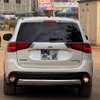 Mitsubishi Outlander 7 places spacieux thumb 13