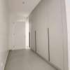 Appartement neuf f4 de 3 chambres et salon aux Almadies thumb 3
