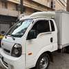 Hyundai Porter camion frigorifique 1,5 tonne blanc thumb 1