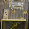 Console design métal jaune doré avec miroir blanc thumb 0