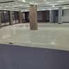 A loué un grand show toum de700m2 thumb 2