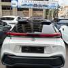 Toyota CHR 2024 SUV blanc toit noir thumb 4
