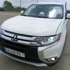 Mitsubishi Outlander 7places 2016 thumb 1