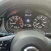 SUV compact blanc thumb 3
