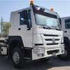 Camion tracteur howo 430hp thumb 3