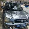 Hyundai voiture compacte gris métallisé économique thumb 1