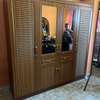 Armoire marron,noire ,gris et blanc thumb 3